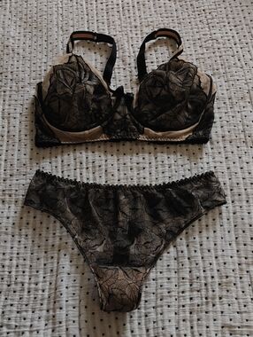 Prima Donna Black Lace on Beige Lined Underwire Bra with Matching Brief